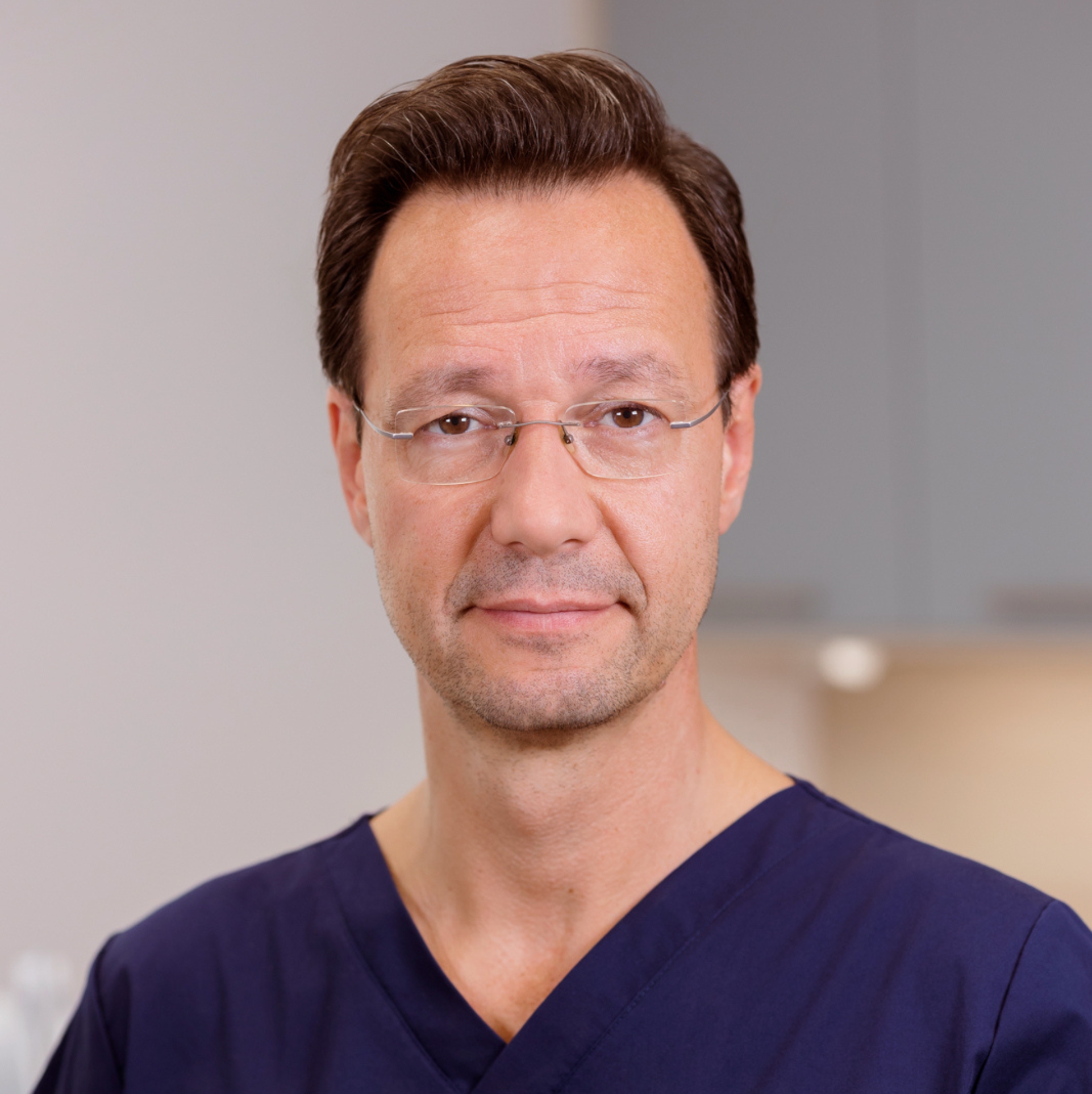 Dr. Pintér Gábor - a kecskeméti Next Dent szájsebészet és fogászat munkatársa